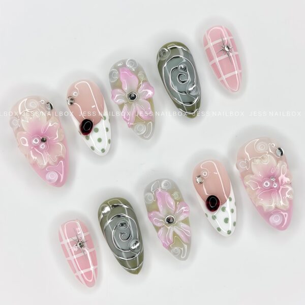 Botanical Coquette press-on nails by Jess Nailbox