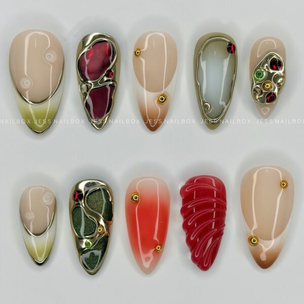 Molten Emerald press-on nails by Jess Nailbox