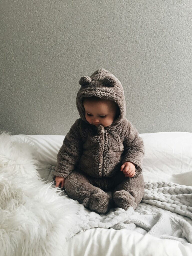 Bộ liền thân em bé có mũ