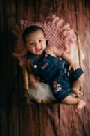 Bộ liền thân em bé in hoa — AJIN AJEESH / Unsplash
